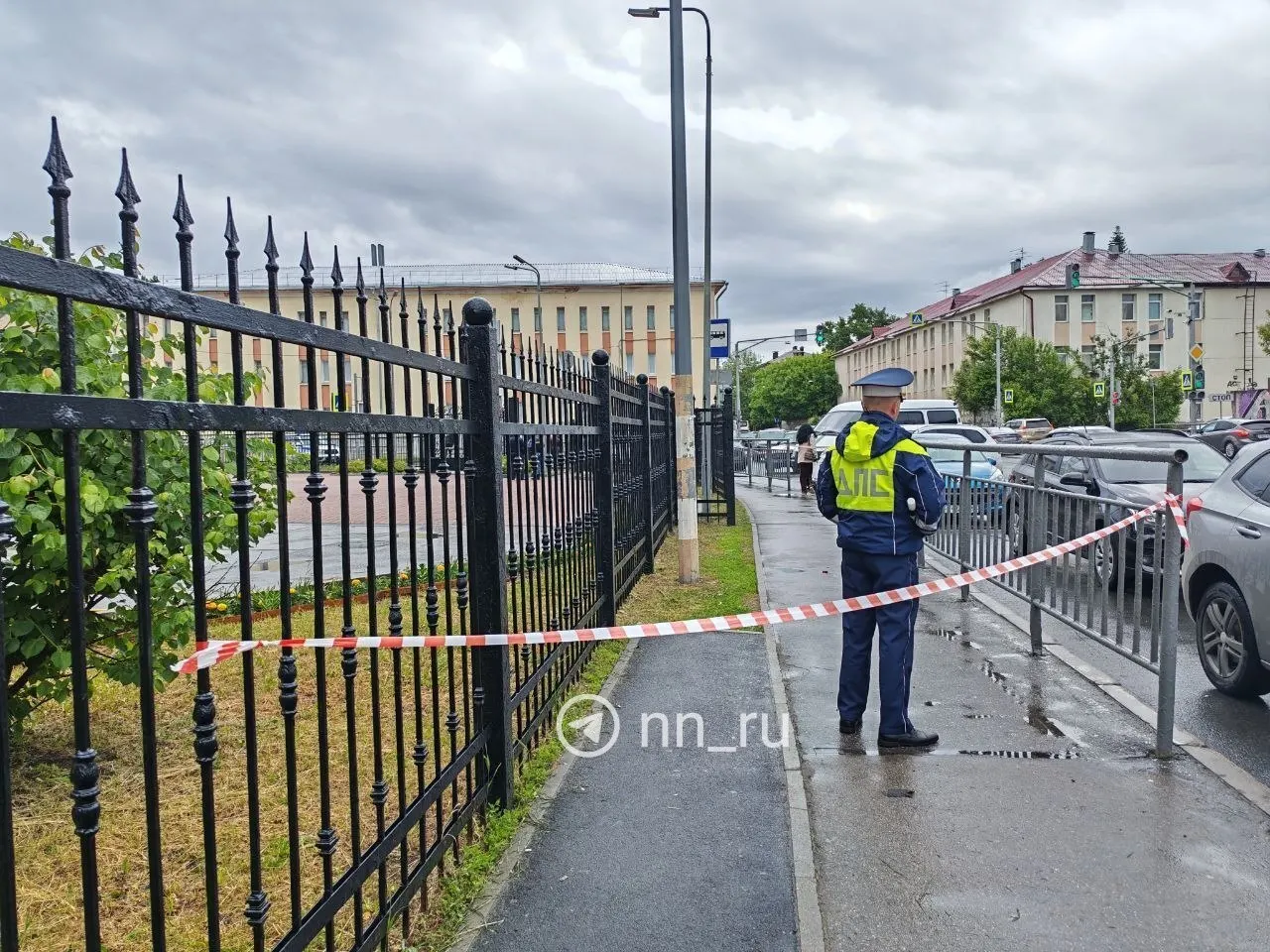 Губернатор сообщил о повреждениях здания областного суда в Нижнем Новгороде; пострадавших пока нет. Минобороны заявляет, что по регионам России ночью были сбиты 62 беспилотника.