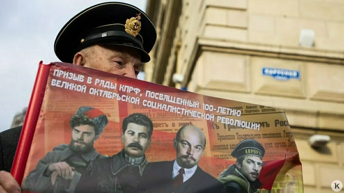 В 2026 году введён запрет на использование образов умерших в предвыборной агитации; под ограничения также попали синтезированные голоса и материалы, связанные с «иностранными агентами».