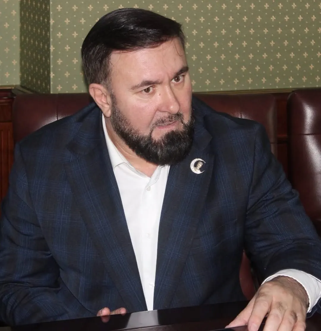 Кремль 26 июня опубликовал распоряжение о поощрении: Мансур Солтаев получил грамоту за «укрепление законности». Ранее ему приписывали давление на правозащитников и публикацию с пропавшей девушкой.