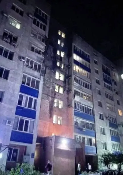 Министерство обороны заявило об уничтожении 516 беспилотников за ночь; зафиксированы повреждения в порту Усть-Луга и в Новокуйбышевске, пострадавших нет.