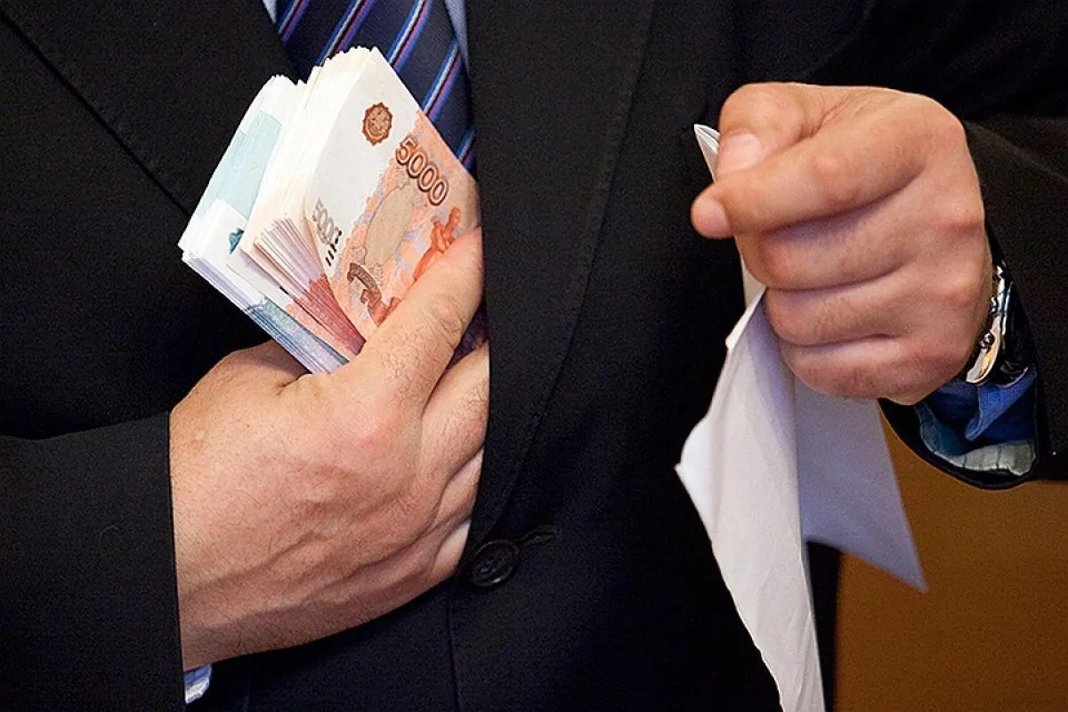 Новые правила предусматривают прекращение госфинансирования проектов о коррупции в МВД, ФСБ и прокуратуре; обсуждаются запретные тематики, и пока изменения не закреплены в законе.