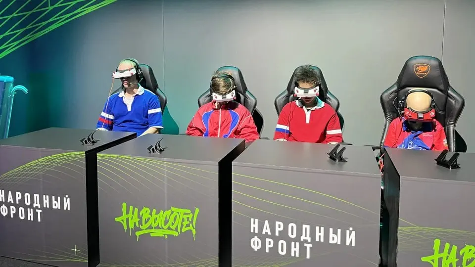 Новый ГТО по управлению беспилотниками стартовал в пилотном режиме в нескольких регионах. Планируется создание дрон‑классов и обучение программированию, сборке и ремонту дронов.