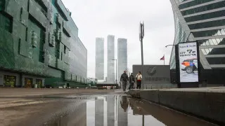 Большинство российских компаний до конца года не планируют расширять штат из-за снижения спроса на продукцию и услуги. Работодатели переходят к точечному подбору кадров и всё чаще используют неполную занятость вместо прямых сокращений.