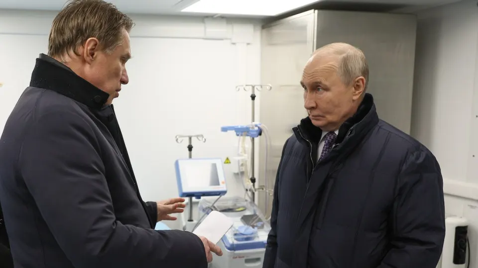 Президент поручил Минздраву увеличить охват репродуктивных осмотров мужчин и женщин на фоне многолетнего снижения рождаемости и демографического кризиса в стране.
