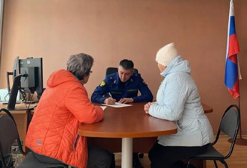 Сенаторы по предложению президента направляют Паволина на аналогичную должность в Иркутской области. Он работает в Мурманске с 2021 года; в Иркутске надеются, что он наведёт порядок в сфере ЖКХ.