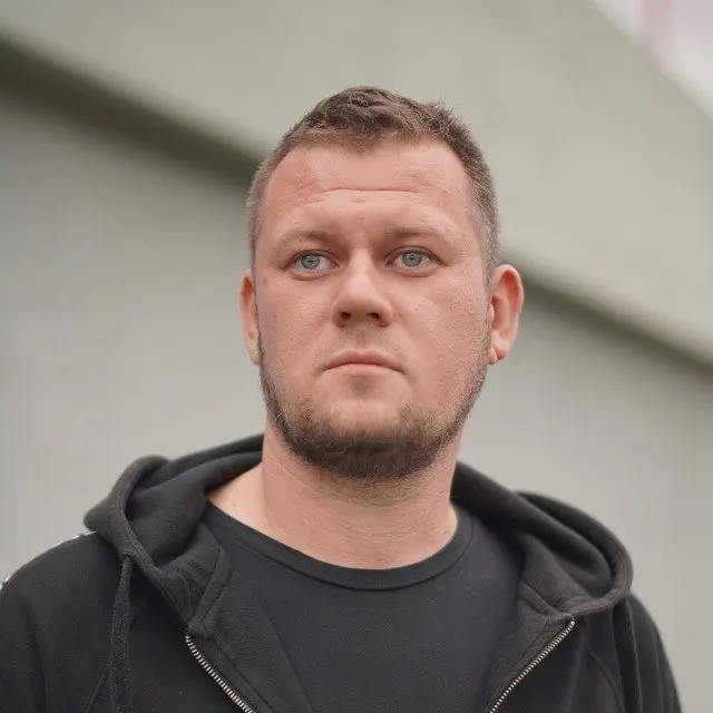Казанский заявил, что не имеет российского гражданства и назвал внесение в реестр абсурдным; он добавил, что ожидал иных обвинений из‑за своей книги и журналистских материалов.