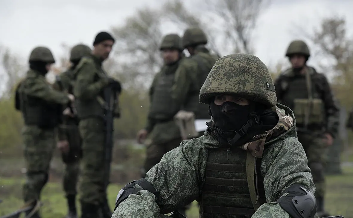 Бывшие чиновники, военные эксперты и зарубежные источники предупреждают, что без масштабной мобилизации или иных радикальных мер Россия рискует потерять преимущество в войне с Украиной.
