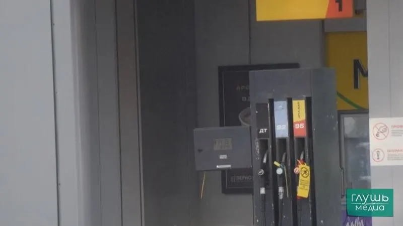 На совещании по ситуации на российском рынке нефтепродуктов обсуждалась возможность допускать к продаже топливо с отклонениями по содержанию серы и другим показателям качества как меру для стабилизации рынка.