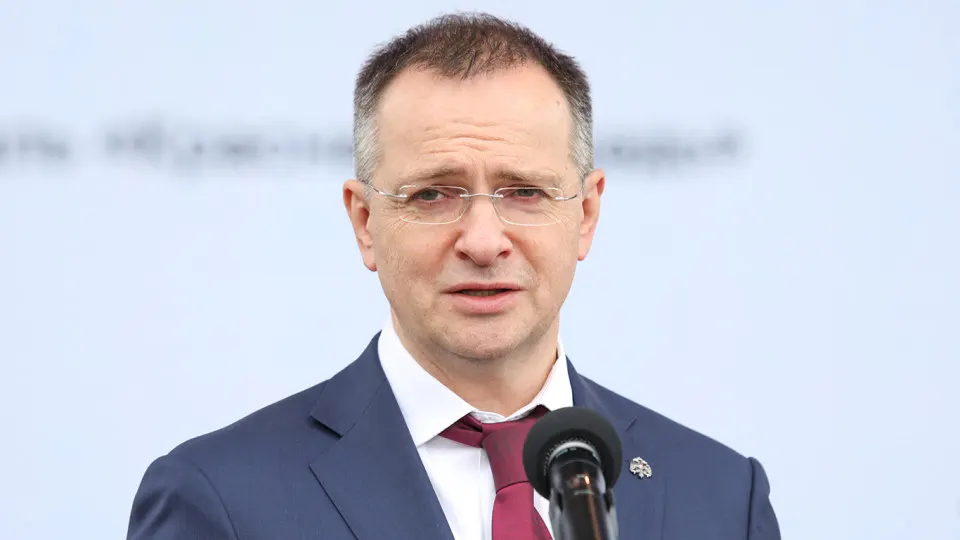 Помощник президента заявил о необходимости контроля на всех этапах производства фильмов и предложил не допускать к прокату на государственные средства некачественные картины. Обсуждаются и новые ограничения контента, а также создание экспертного совета для оценки исторических материалов.