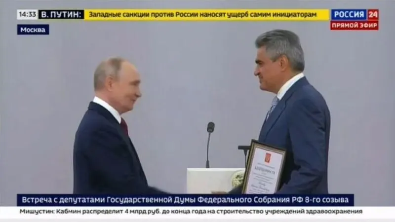 Лидер партии отметил после церемонии награждения в Кремле, что Россия должна продолжать усилия до победы в специальной военной операции.