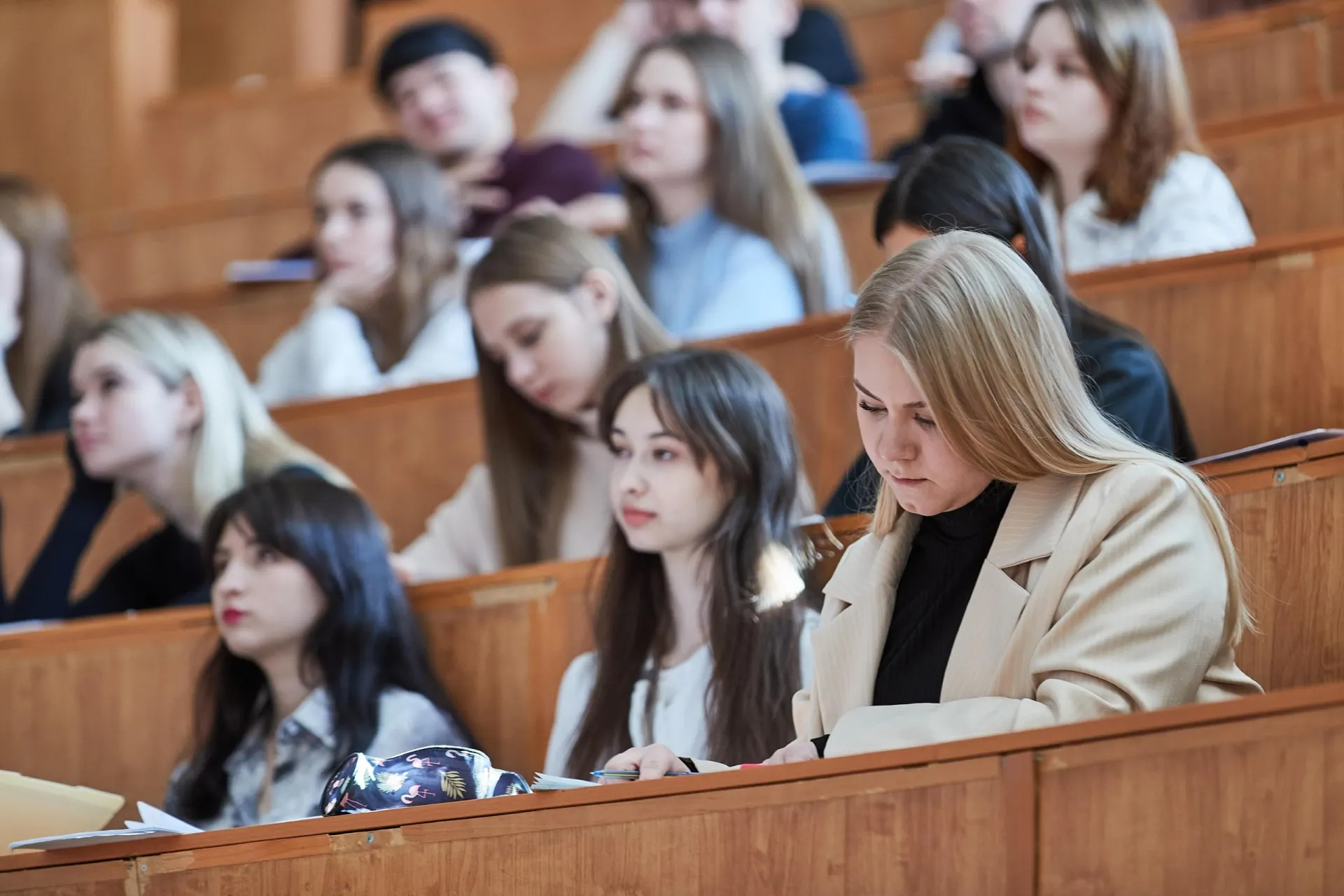По новым правилам студентов по целевым договорам могут отчислить в любой момент; вместо штрафов введён механизм компенсаций.