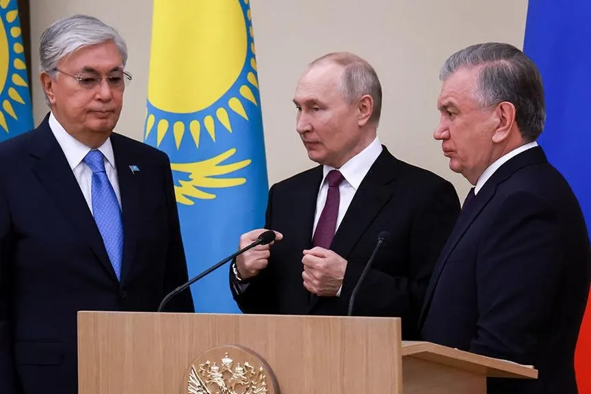 Правительство получило мандат на переговоры об изменении соглашений о военно‑техническом сотрудничестве с Казахстаном и Узбекистаном — речь о поставках, совместных производствах и ремонте вооружений на фоне западных ограничений.