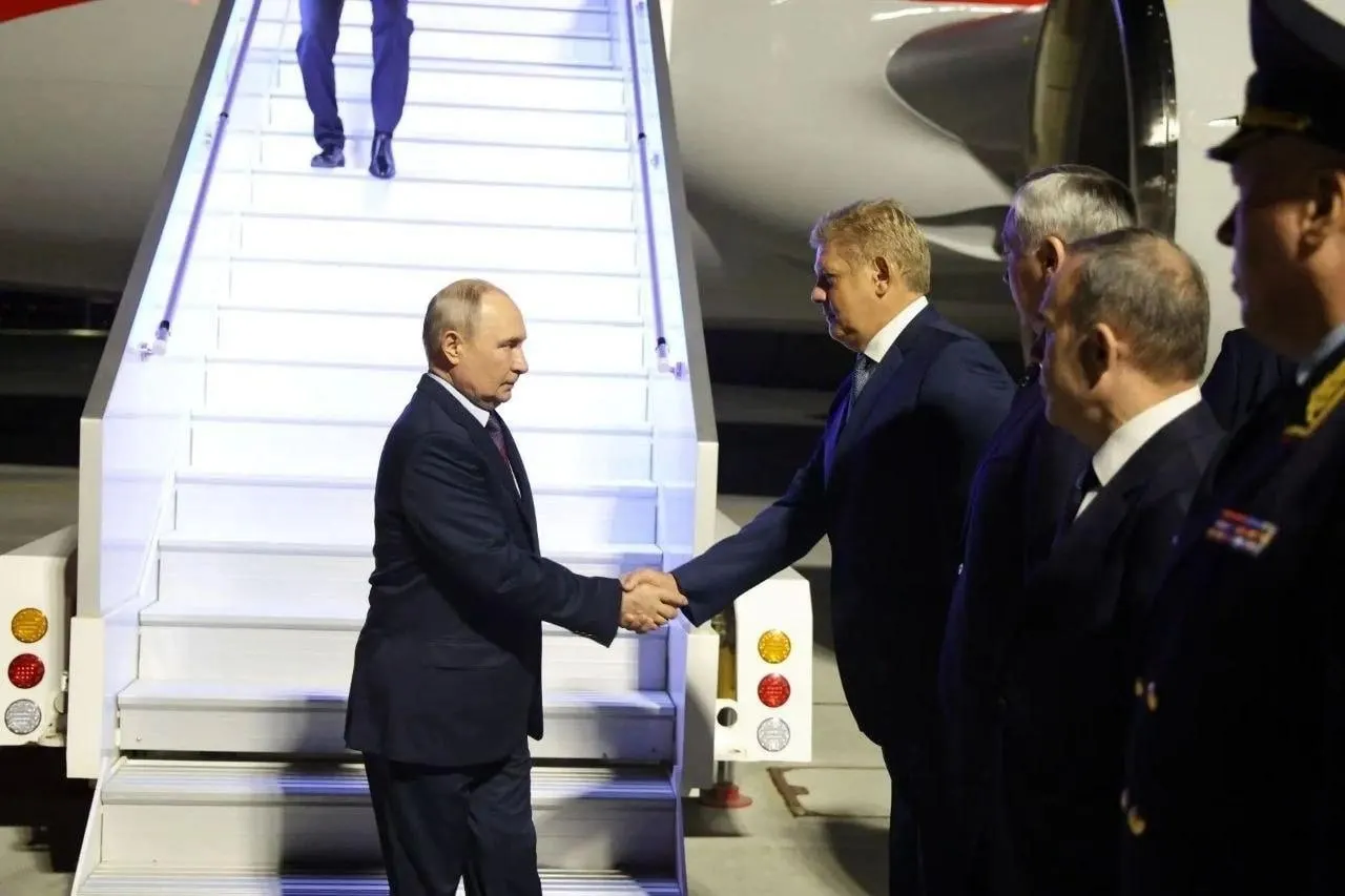 Президент прибыл в Новосибирск на церемонию запуска Сибирского кольцевого источника фотонов.