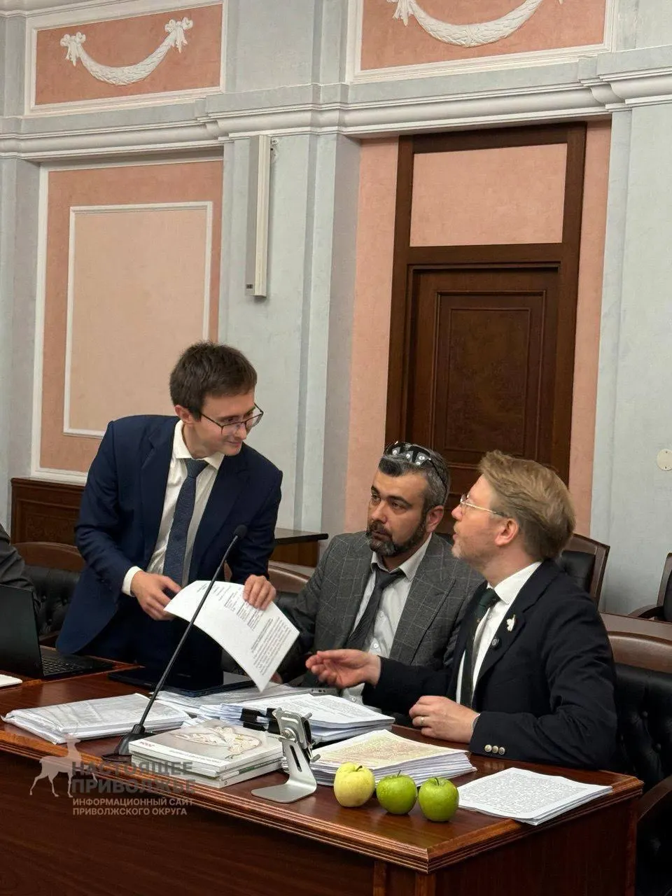 Суд принял решение об удалении партии «Яблоко» с предвыборной кампании, сославшись на нарушения авторских прав и финансирования, отклоняя обвинения в экстремизме.
