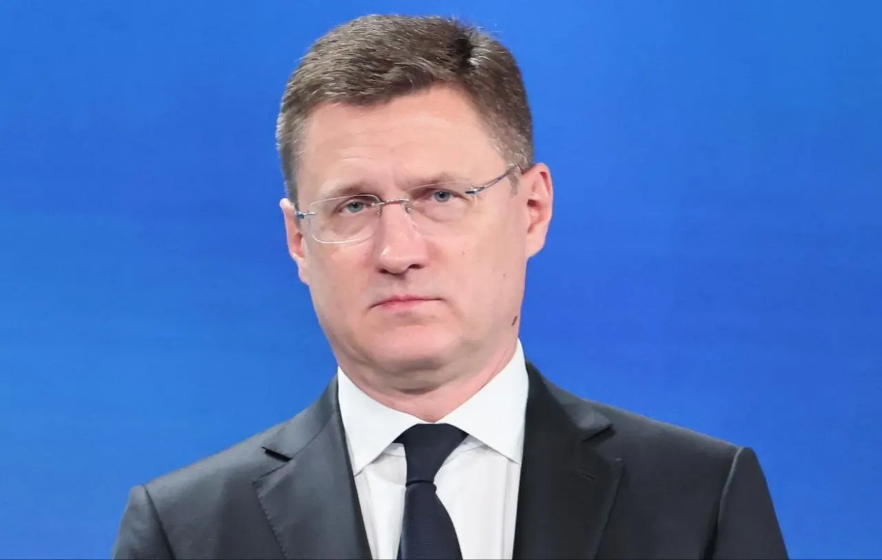 Кабмин инициирует дополнительный мониторинг цен на топливо на независимых станциях и взаимодействует с Минэнерго и ФАС.
