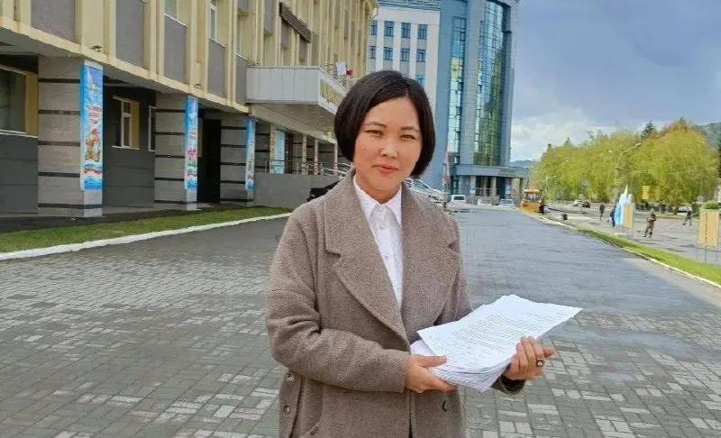 Активистка Аруна Арна заявила о порочной схеме подавления граждан за критику власти и призвала Минюст прекратить практику заказных экспертиз и объявления иноагентами.