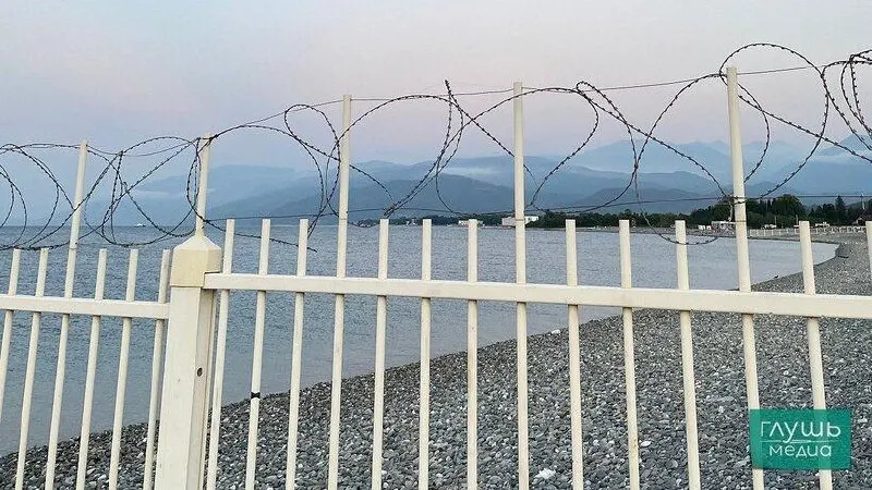 В прошлом году россияне совершили 92 миллиона поездок по России; выезд за рубеж также вырос, а самые популярные направления — Турция, Абхазия и Казахстан.