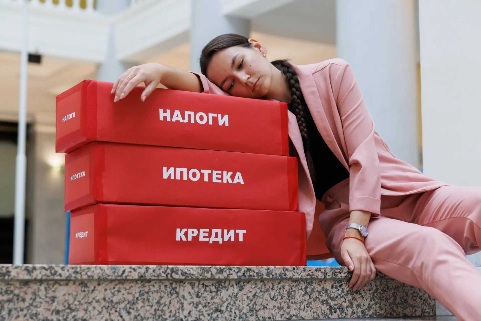 Минфин представил предложения к бюджету на три года, затрагивающие налоговую политику и финансовое планирование страны.