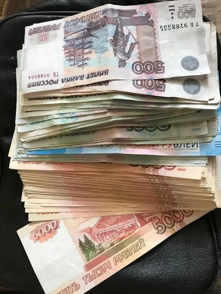 Инициатива об обязательной годовой премии для всех работающих, на первом этапе — для сотрудников бюджетной сферы; законопроект уже внесён.