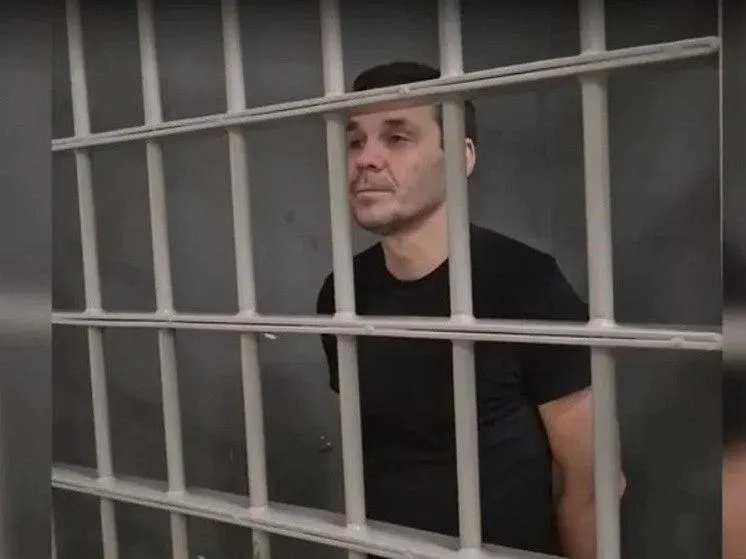 Краснодарский краевой суд вынес приговор 48-летнему россиянину и гражданину Швеции по делу о госизмене: 14 лет колонии строгого режима, два года ограничения свободы и штраф в 200 тысяч рублей.