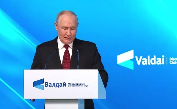 Краткое резюме высказываний президента о причинах и целях специальной операции, текущей обстановке на международной арене и путях её урегулирования.