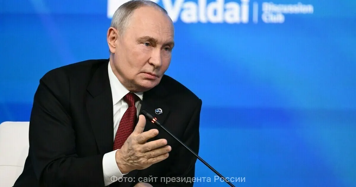 Россияне выстраивались в очереди на выборы в Госдуму, невзирая на угрозы со стороны соседнего государства.